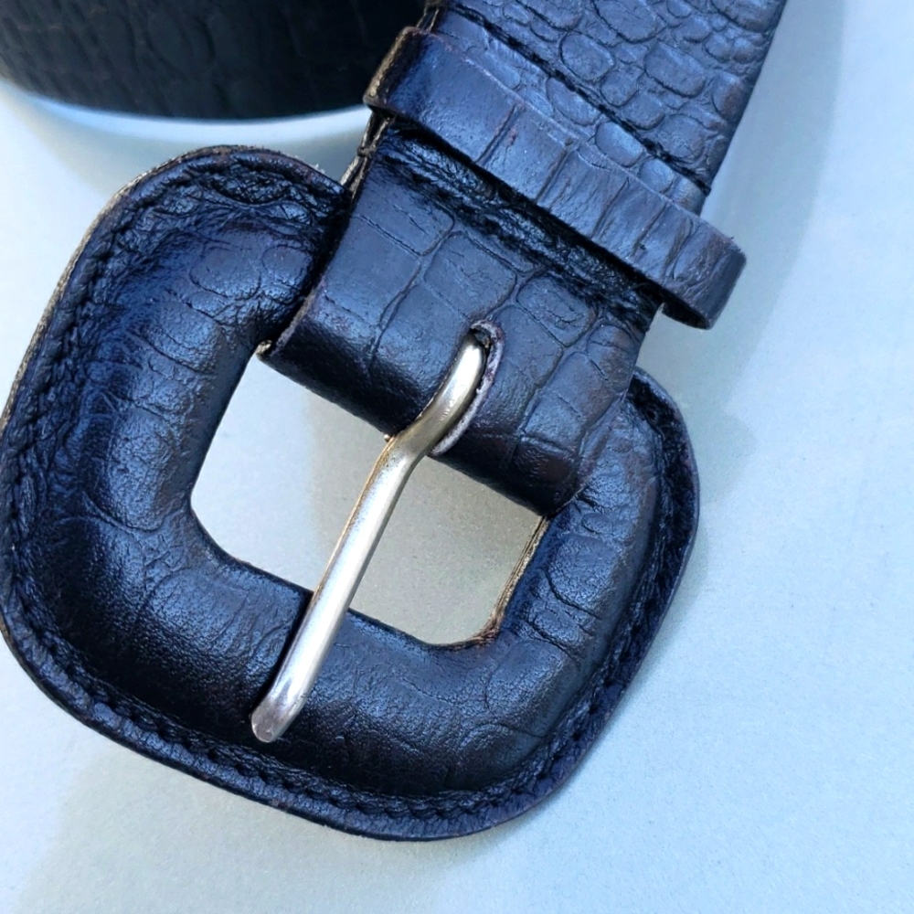 Vintage The RITZ ACCESSORIES Textured  LEATHER Black Belt  M / L